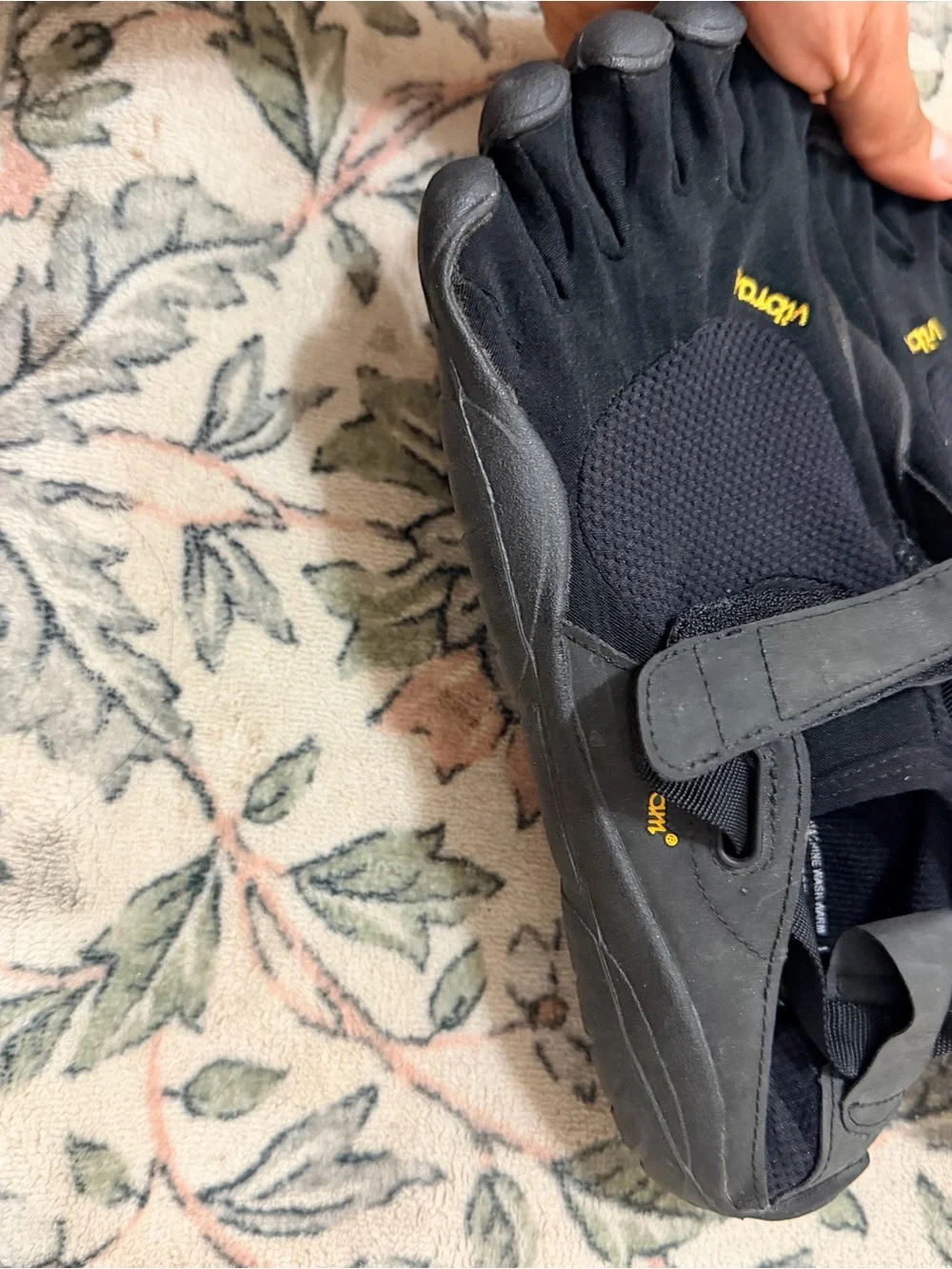 Vibram FiveFingers Black Toe Shoes